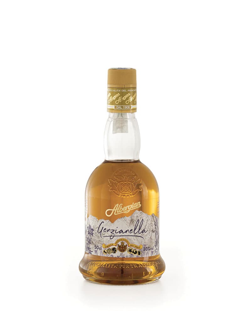 Bottiglia di Genzianella Albergian, liquore ambrato chiaro